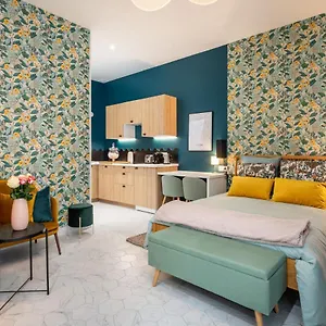 https://le-cocon-on-dne.hotels-rhonealpes.com